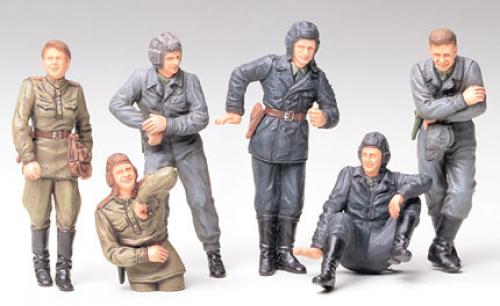 [35214] RUSSIAN TANK CREW AT REST :￥900